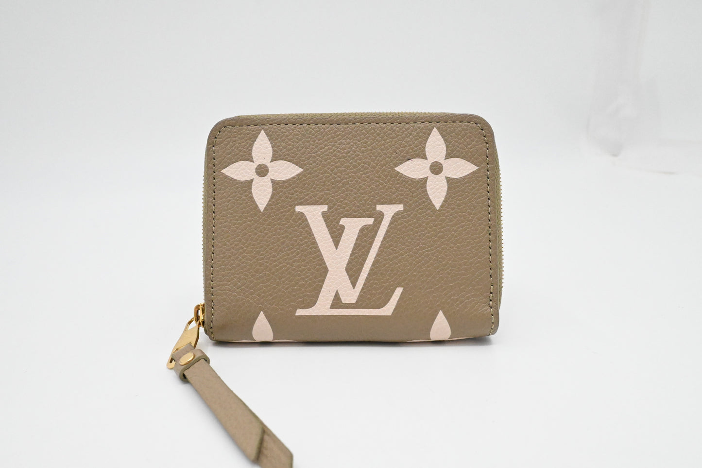 Louis Vuitton Bicolor Zippy Olive Leather Green Wallet Case