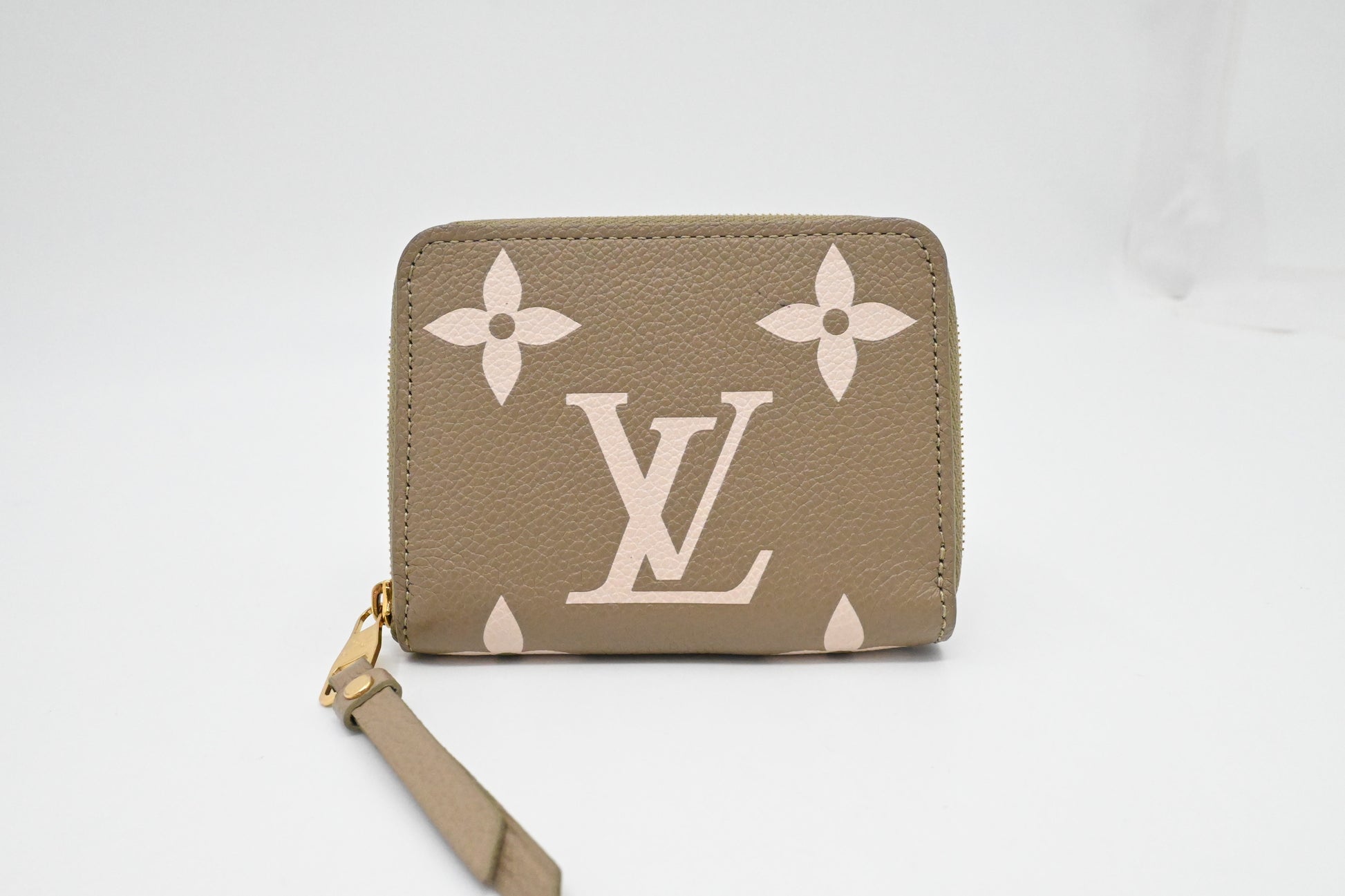 Louis Vuitton Bicolor Zippy Olive Leather Green Wallet Case