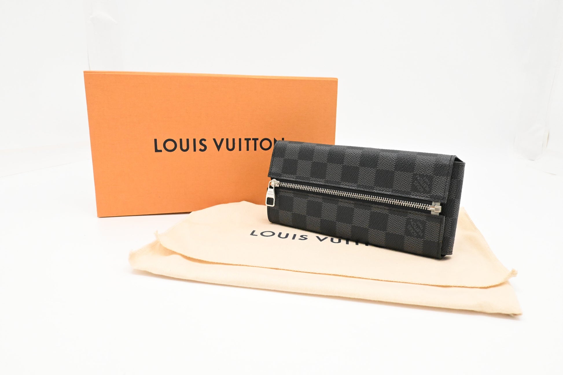 Louis Vuitton Pen Graphite Damier Canvas Handbag