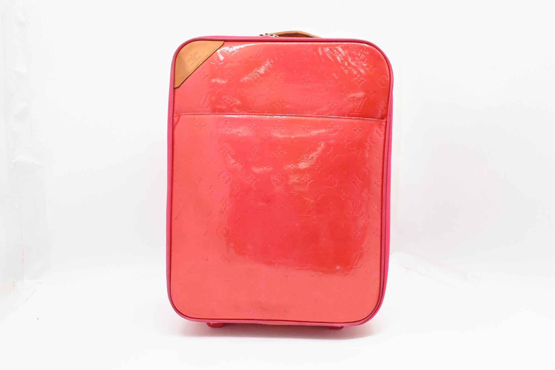 Louis Vuitton Pegase 45 Grapefruit Vernis Leather Handbag