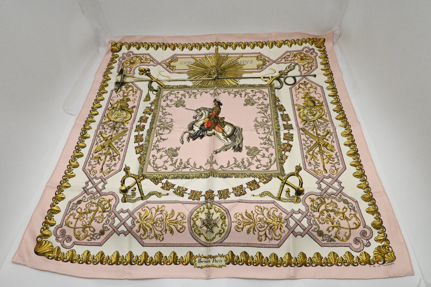 Hermes 'Ludovicus Magnus' Carre In Silk Handbag Pink Travel Bag