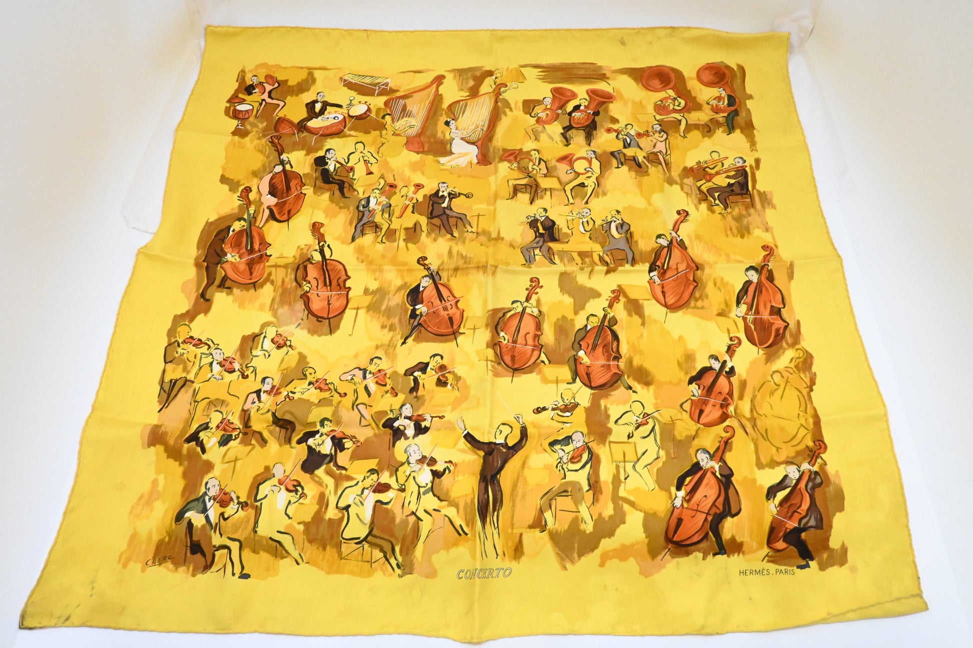 Hermes 'Concerto' Carre In Yellow Silk Handbag Travel Bag