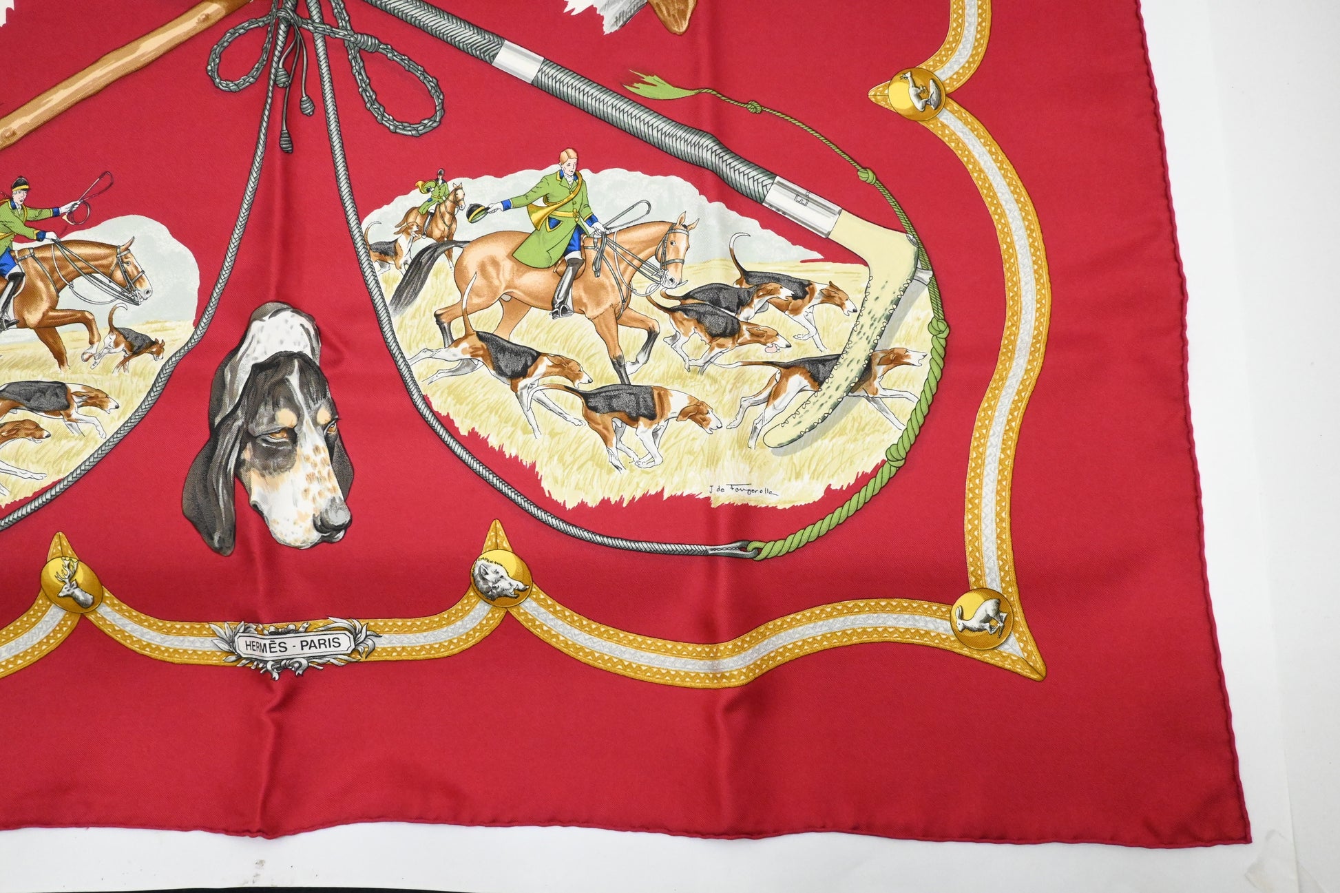 Hermes Carre "Le Laisser Courre" In Silk Handbag Red Travel Bag