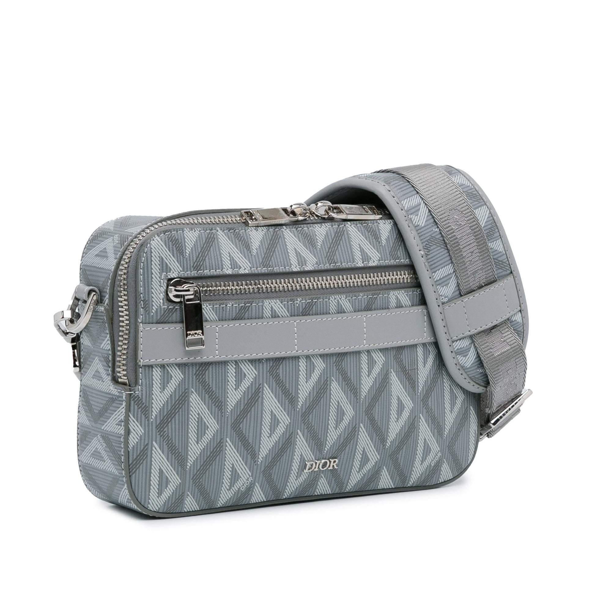 Dior Cd Diamond Safari Bag With Strap Shg R2Vthp Crossbody Bag
