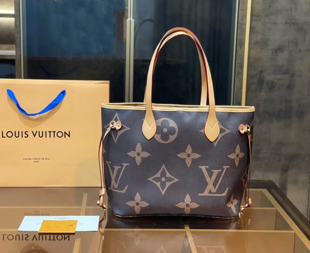 Louis Vuitton Neverfull  Handbag Sets