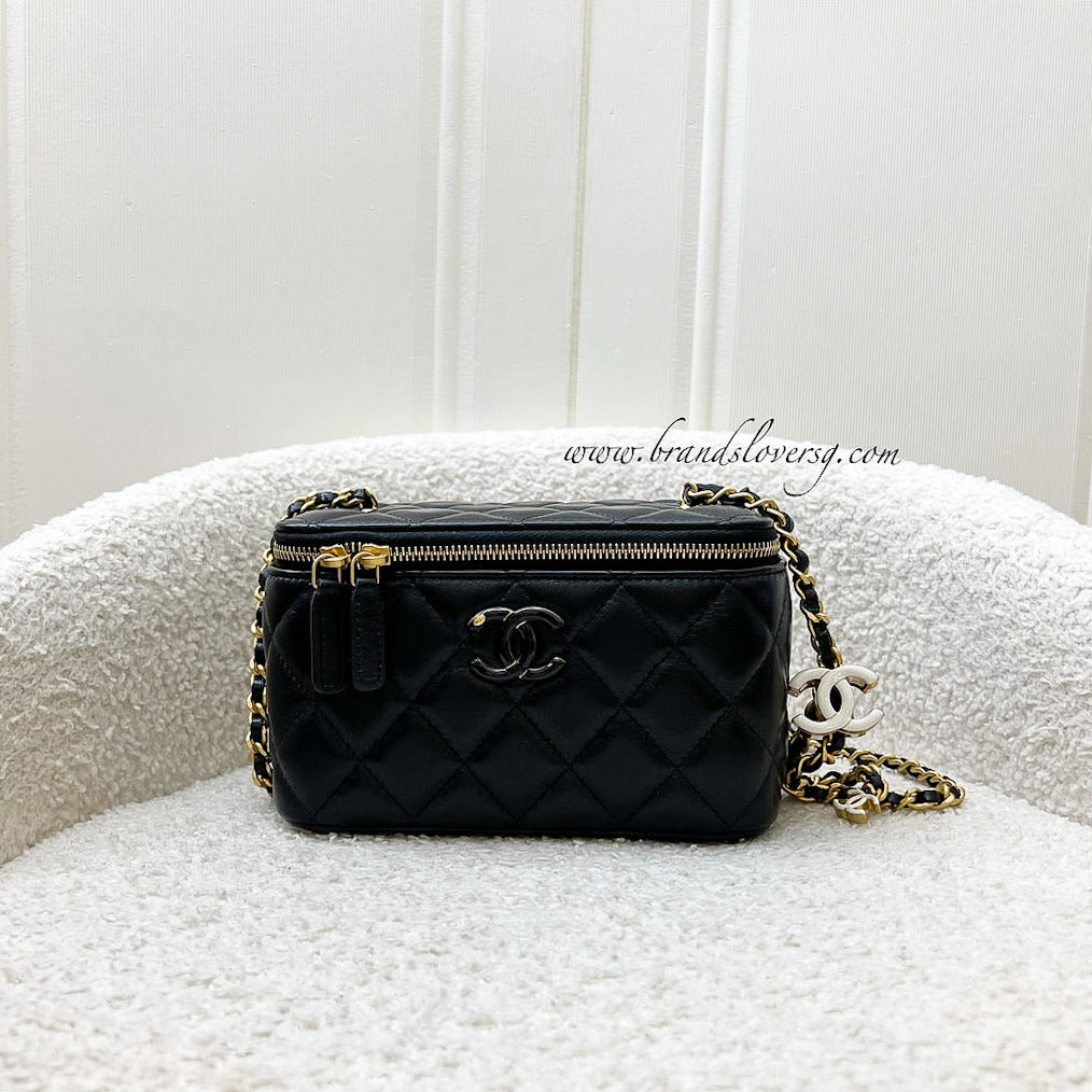 Chanel 24A Cc Logo Adjustable Chain Vanity In Black Shiny Lambskin And Aghw Bag