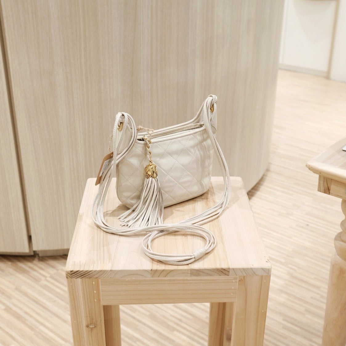 Chanel   hobo shoulder bag