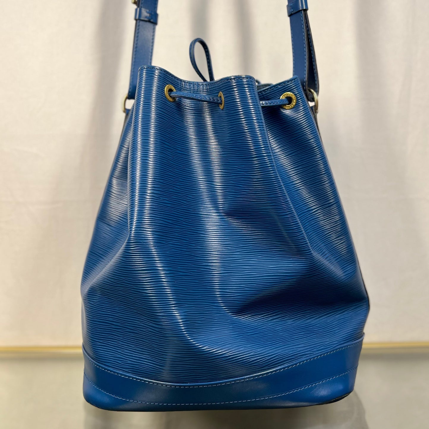 LOUIS VUITTON Noe Large Toledo Epi Leather   Bucket Bag
