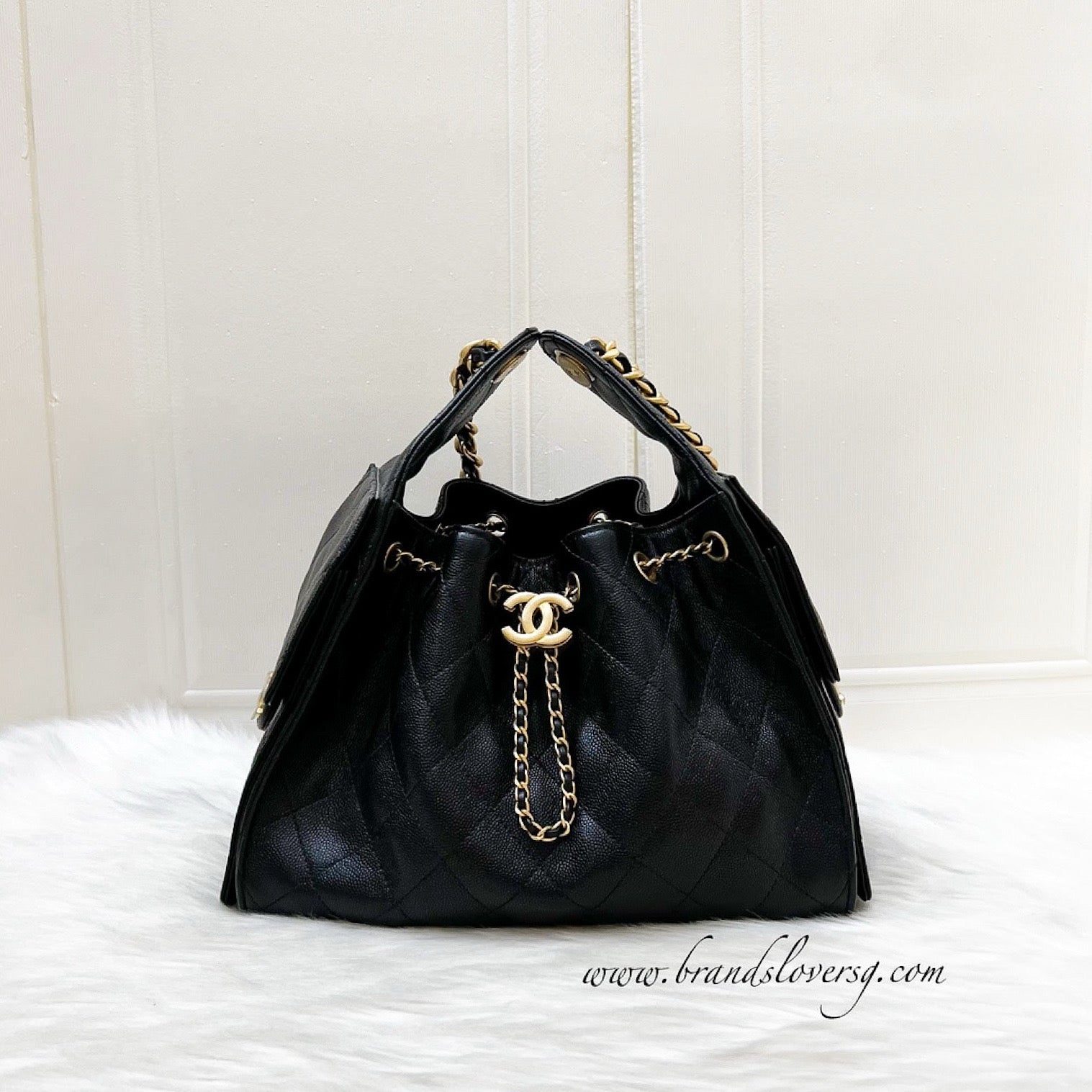 Chanel 25 Small Hobo Bag in Black Caviar and Aghw ( )