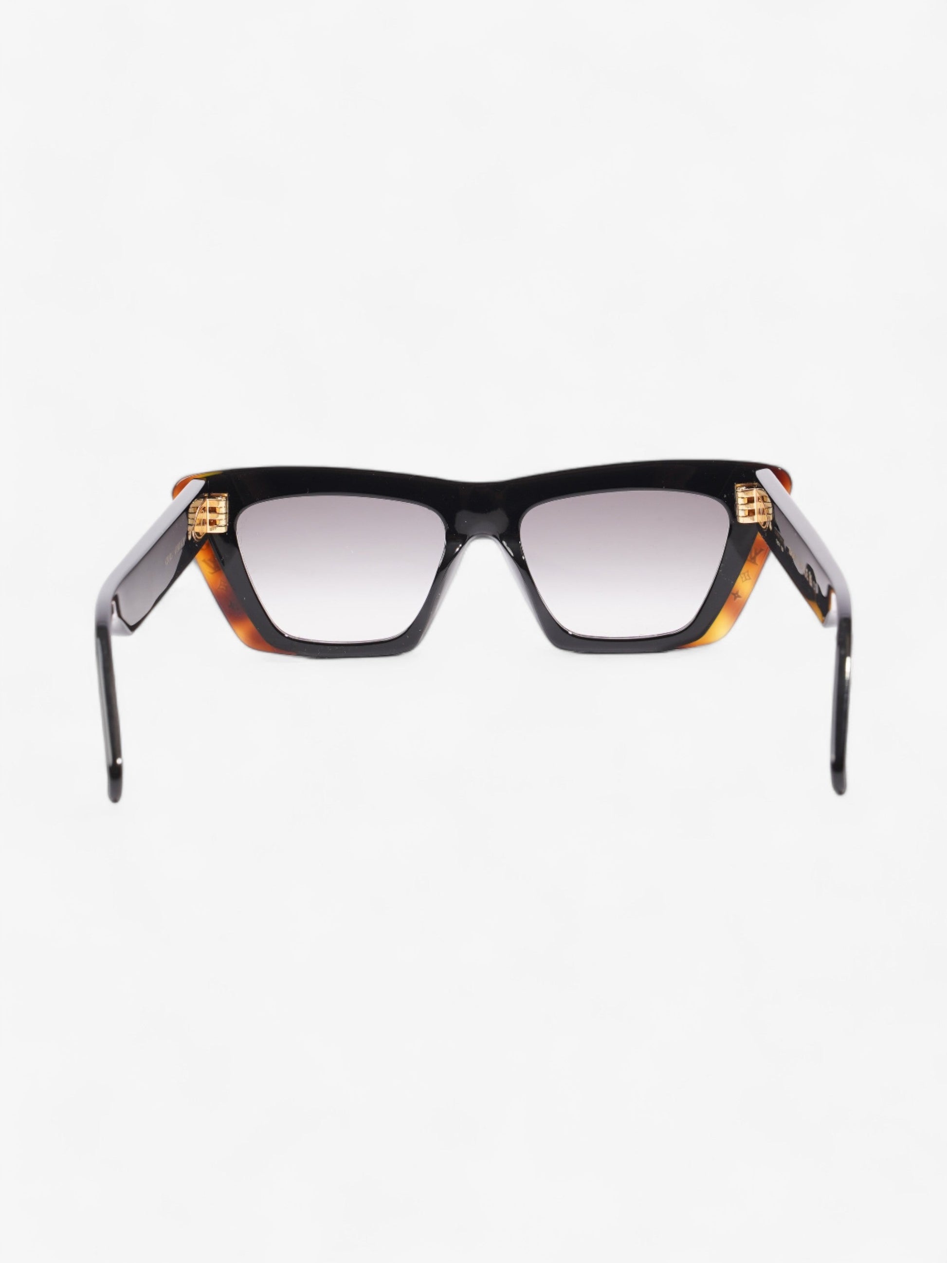 Louis Vuitton Moon Daily Cat-Eye Sunglasses Tortoise Black