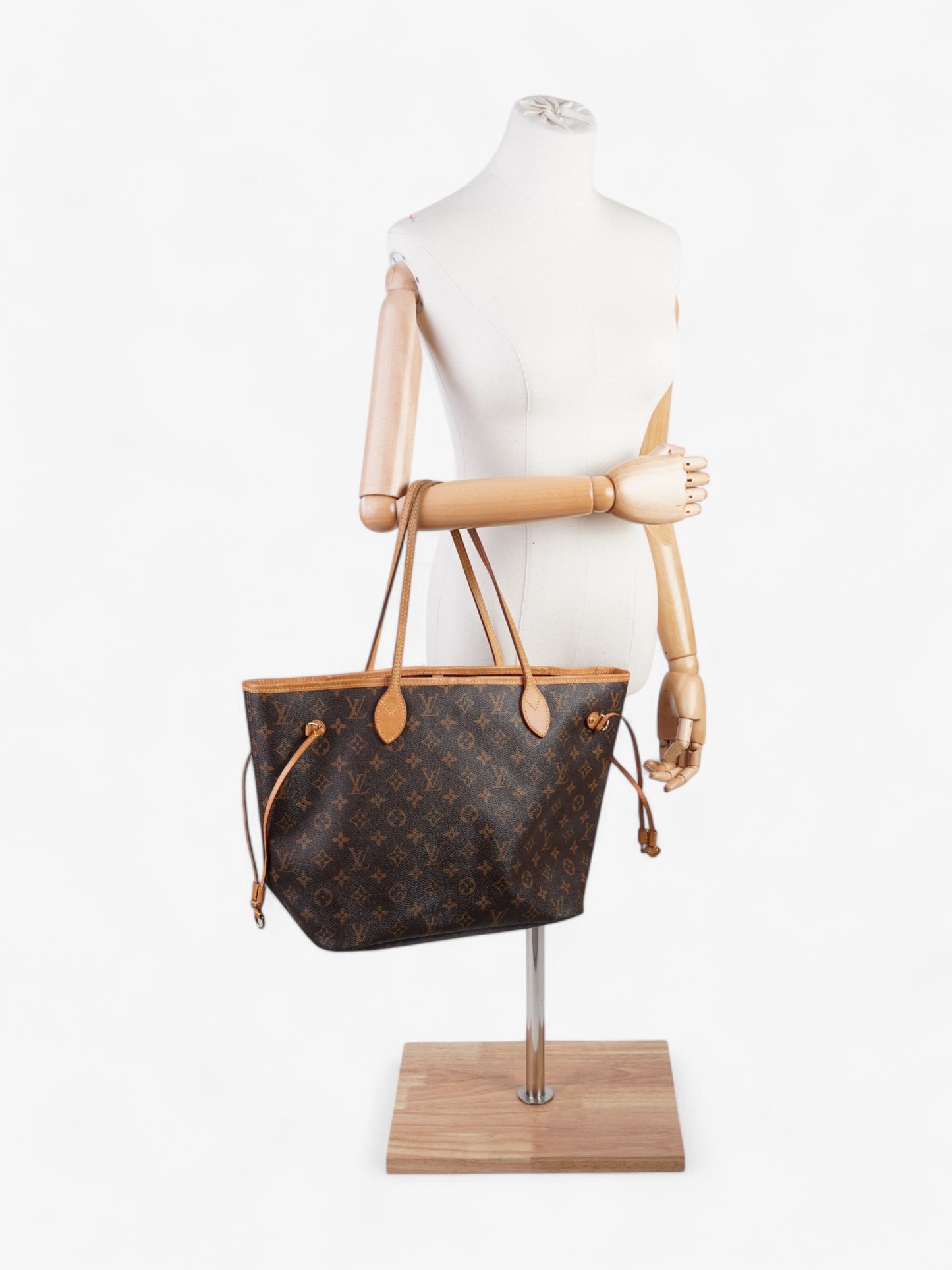 Louis Vuitton Neverfull Coated MM Monogram Canvas Coated Canvas Apparel Mm 43