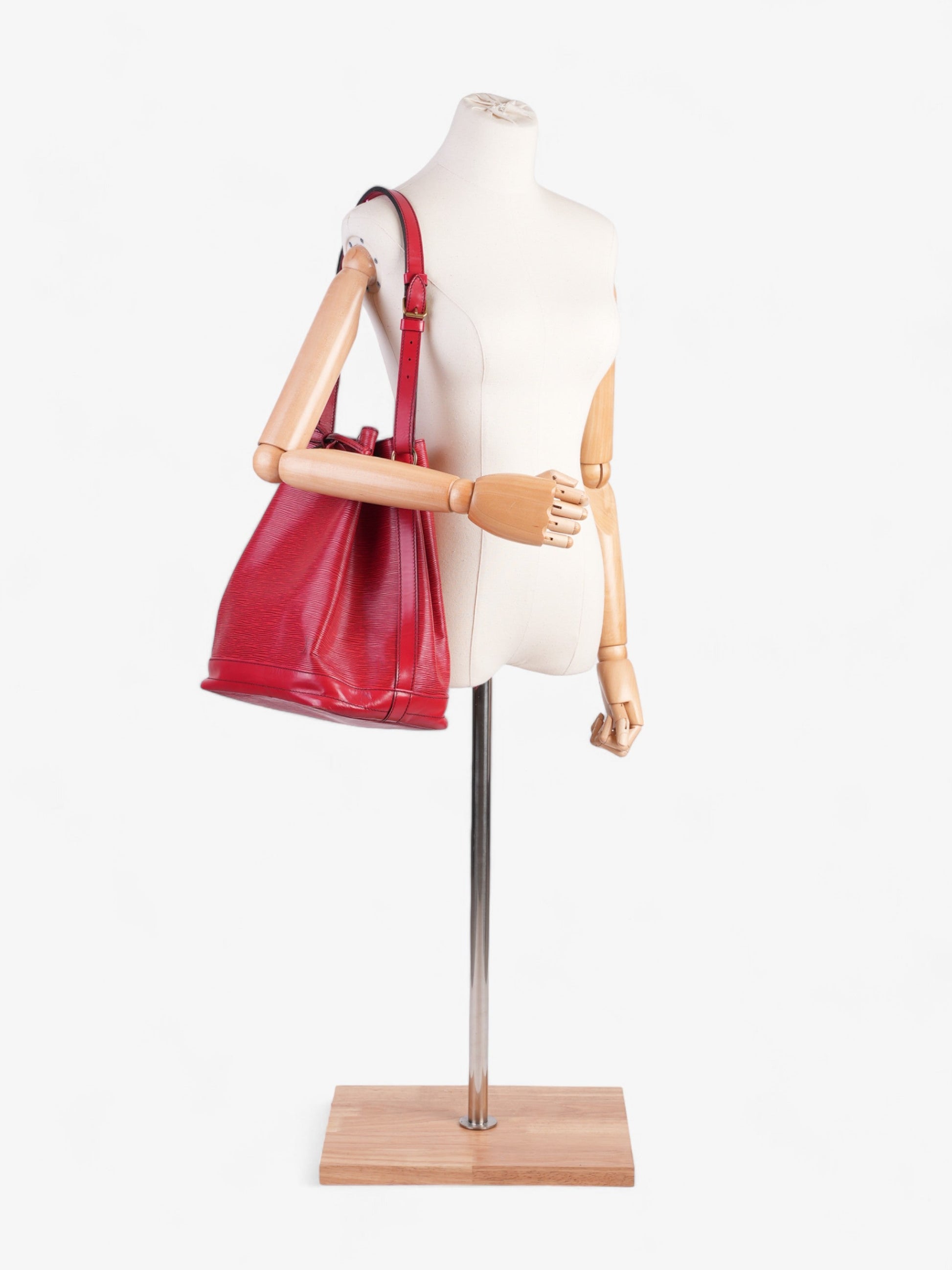 Louis Vuitton Neo Noe MM Epi Leather Red Handbag
