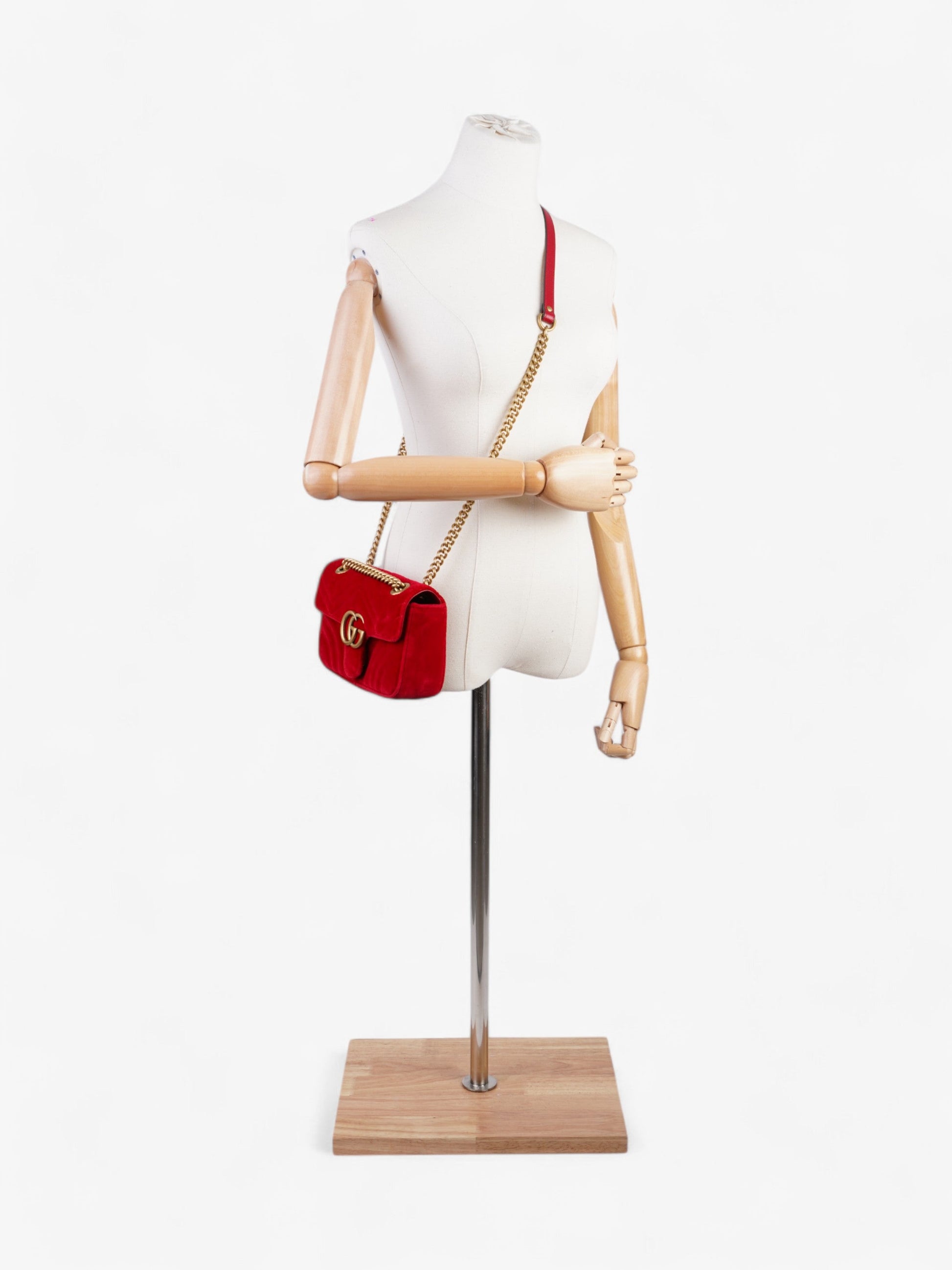 Gucci Marmont Velvet Shoulder Bag Red Mini Mini 1