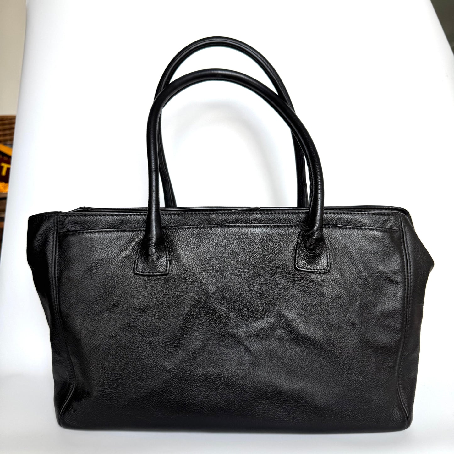 Chanel Cerf Executive Caviar Hardware Black Gold Leather Handbag Hardware 2