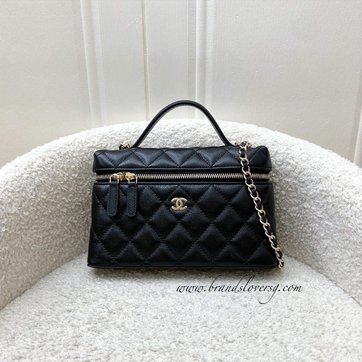 Chanel [brand New Sep 2025] 25B Vanity / Clutch with Chain (lp Style Bag) in Black Caviar and Lghw ( )
