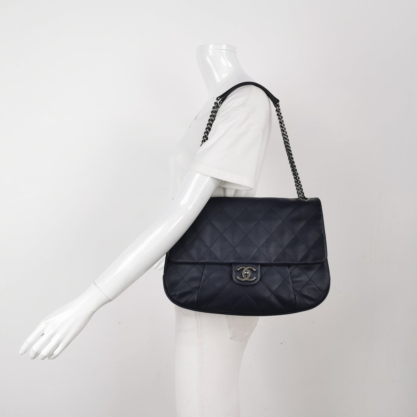Chanel Single Flap Navy Calfskin Cannage Stitch Silver Leather Handbag