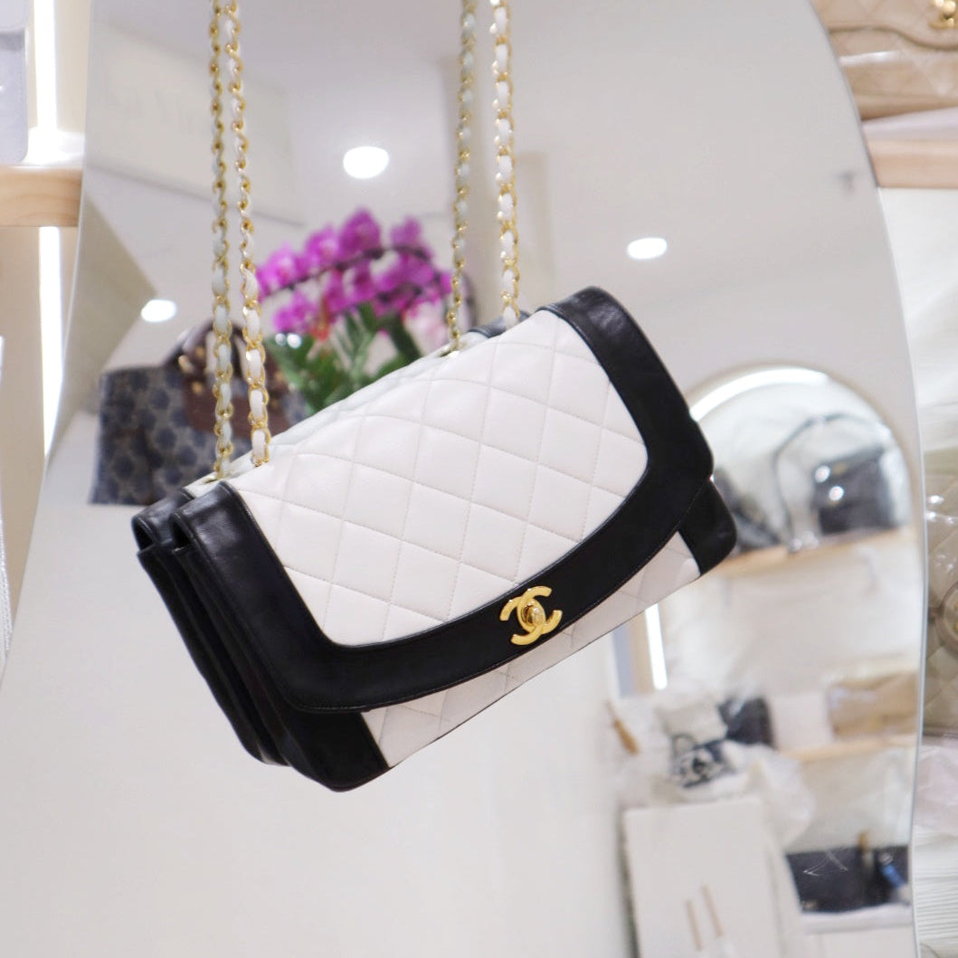 Chanel   Black/White Lambskin Dianan Class Flap 25cm