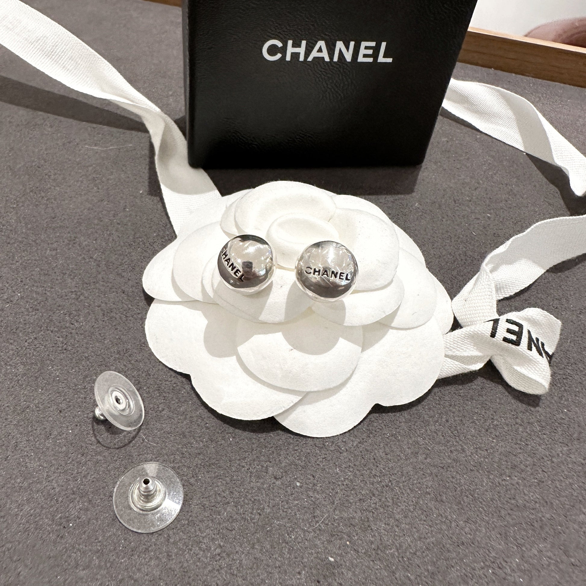 Chanel   earrings