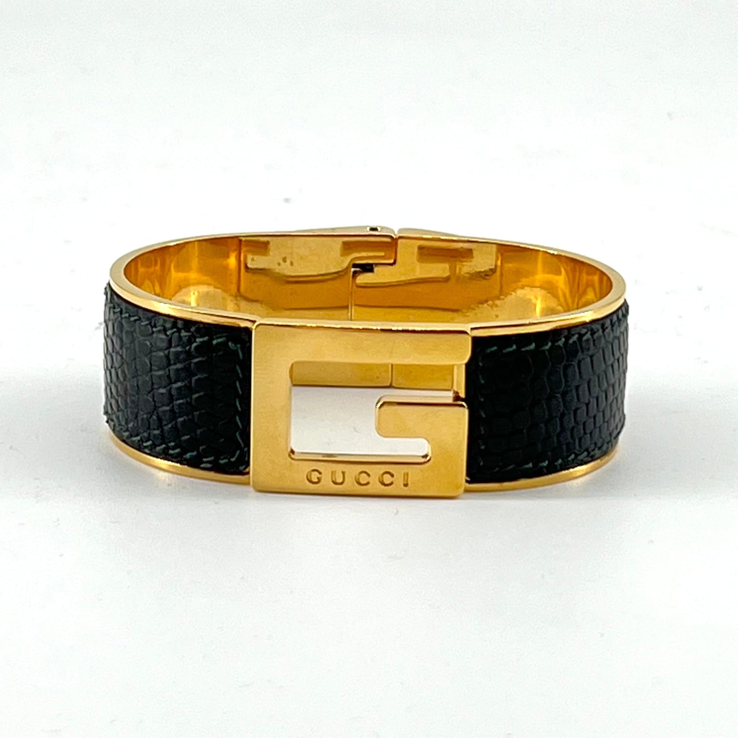 Gucci single G plaque logo bracelet
