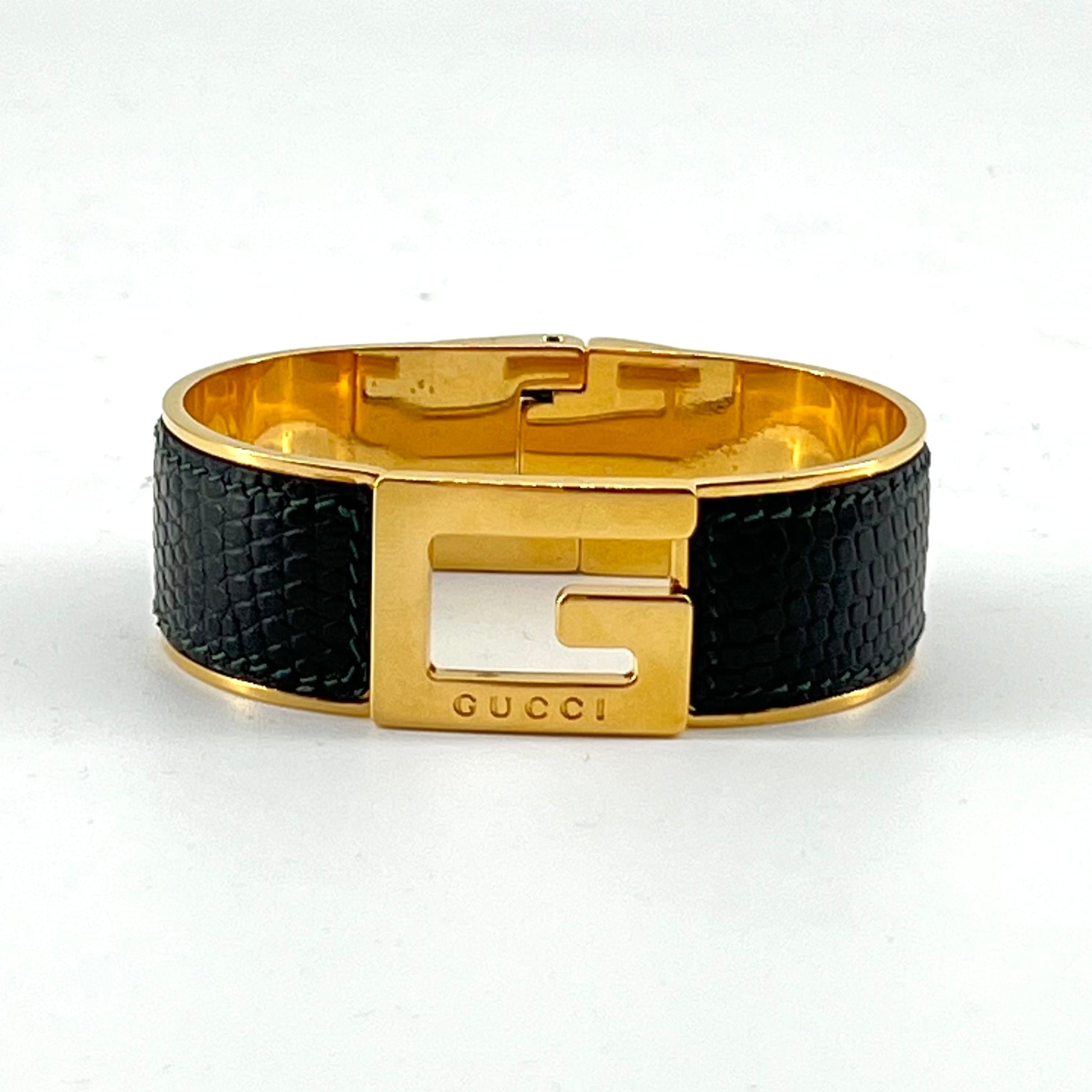 Gucci single G plaque logo bracelet