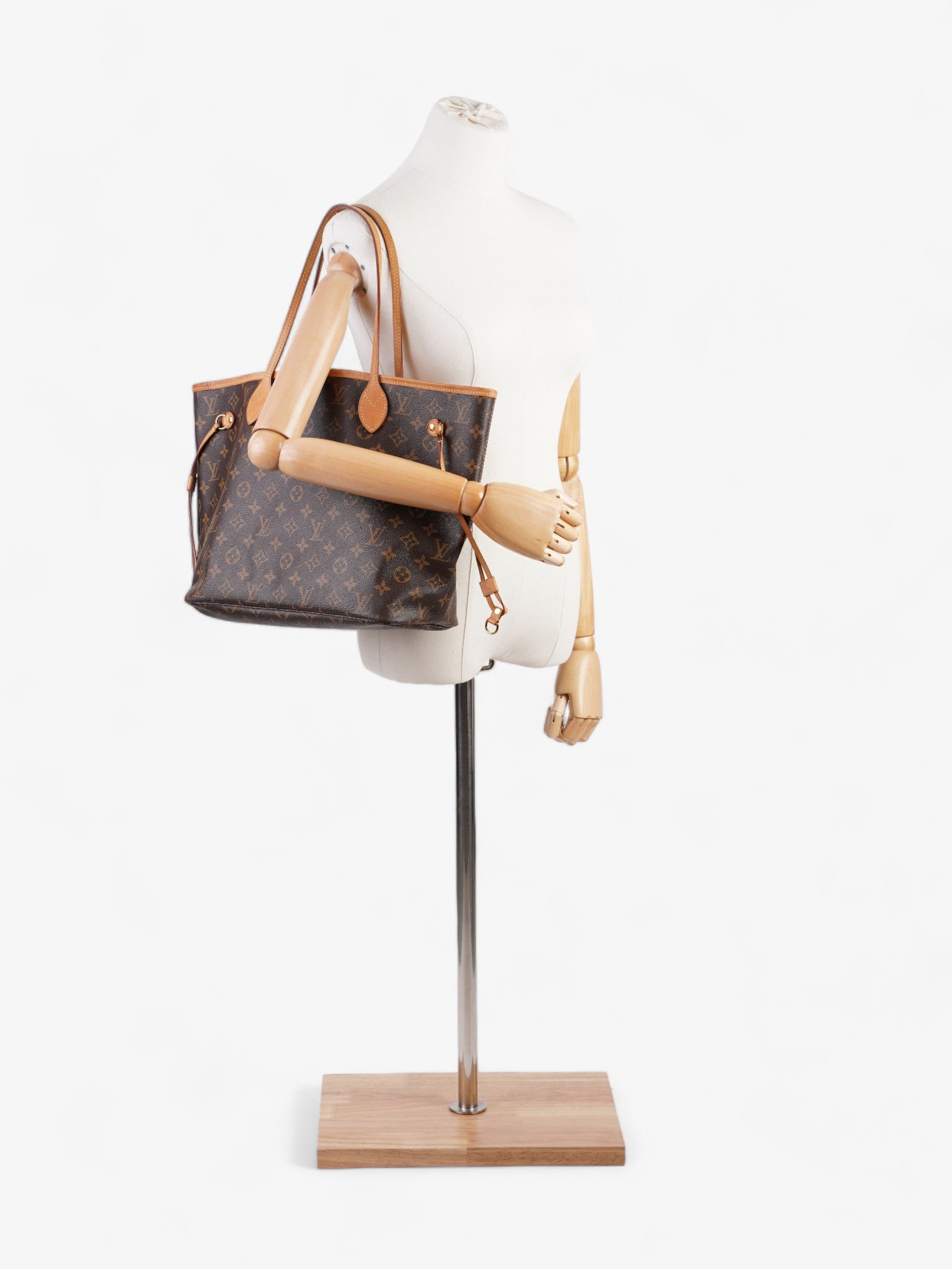 Louis Vuitton Neverfull MM Coated Monogram Canvas Coated Canvas Apparel Canvas 3