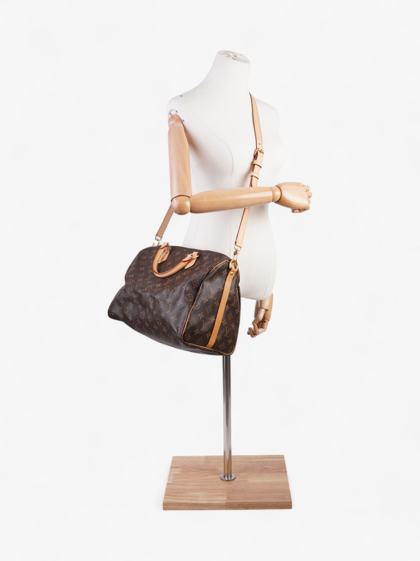 Louis Vuitton Speedy Bandoulière Coated 30 Monogram Canvas Coated Canvas Apparel Canvas 38