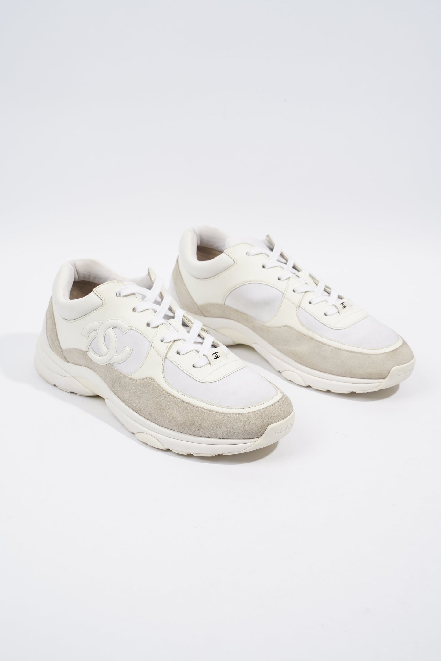 Chanel CC Logo Sneaker White Suede EU 44 UK 10