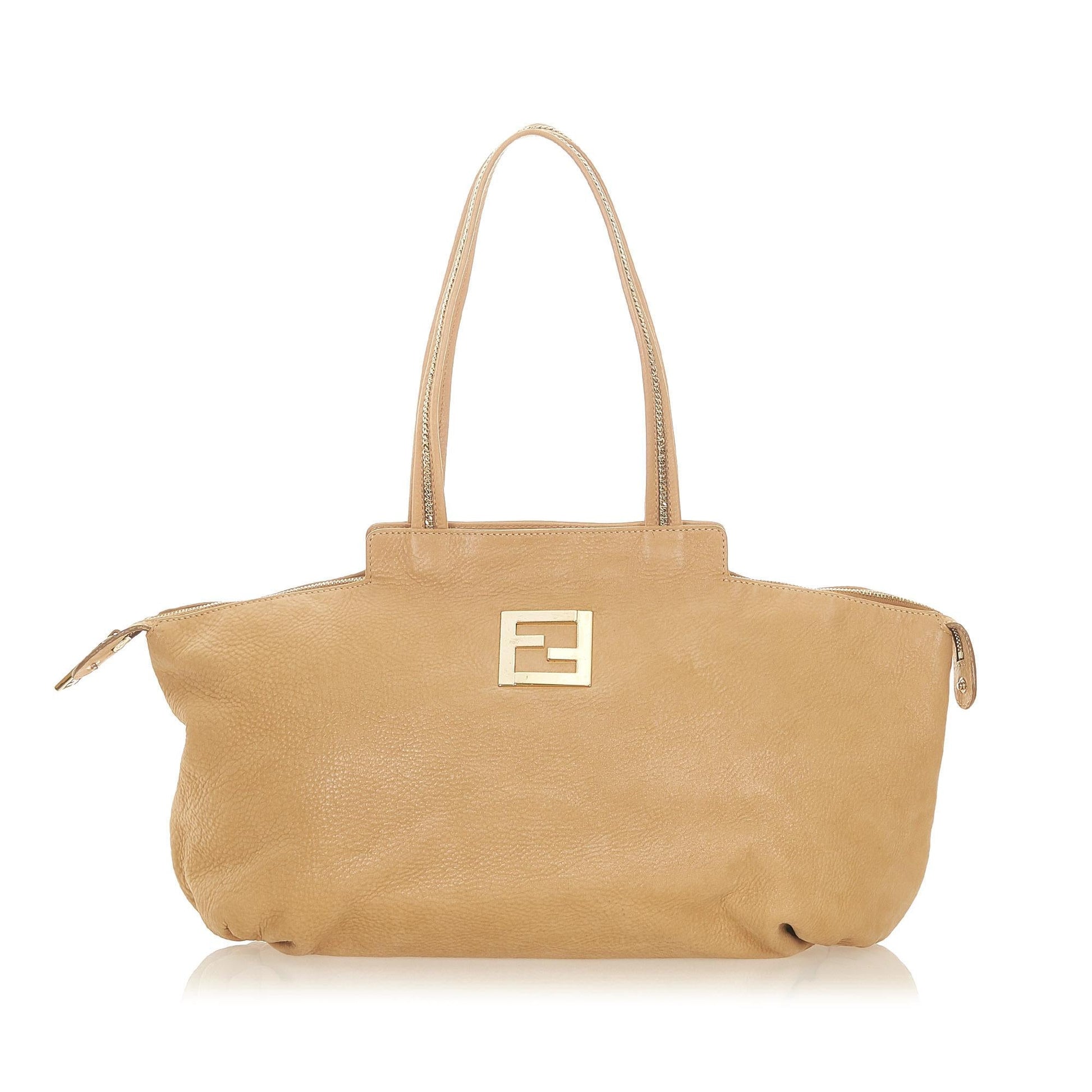 Fendi Chains Tote Bag Shg Leather Bag Shg 20147