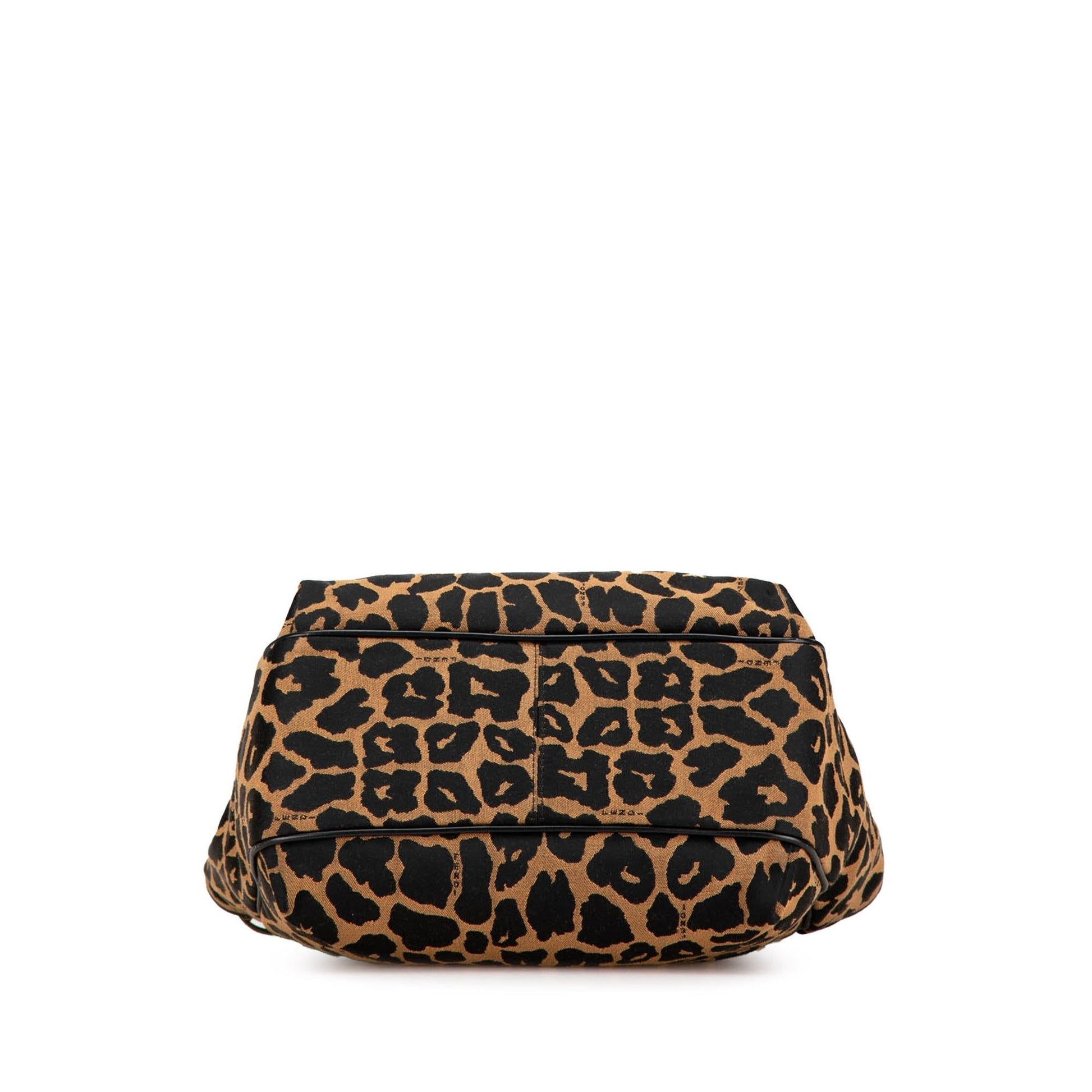 Fendi Leopard Print Shoulder Bag Shg Mavci8 Canvas