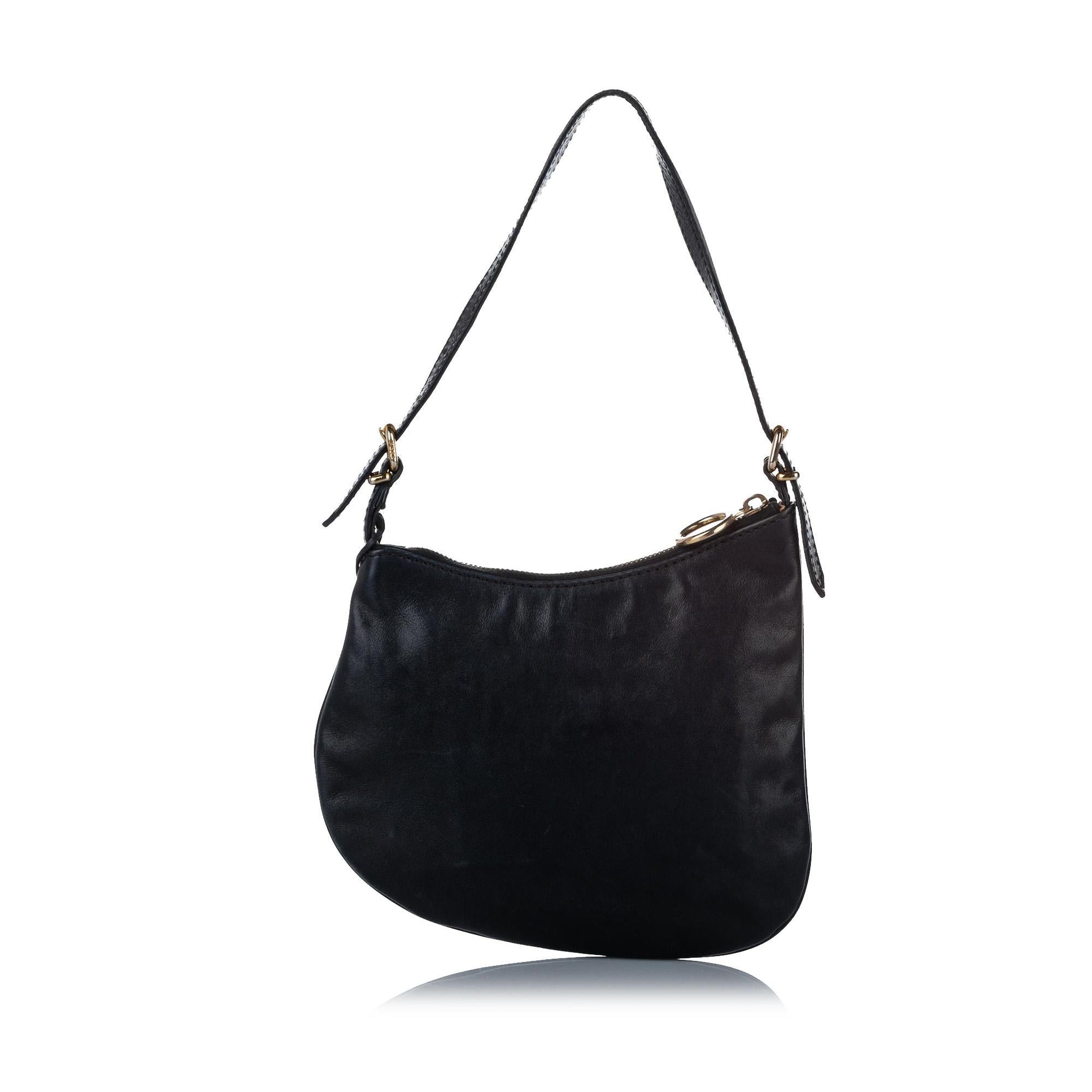Fendi Oyster Shoulder Bag Shg Leather