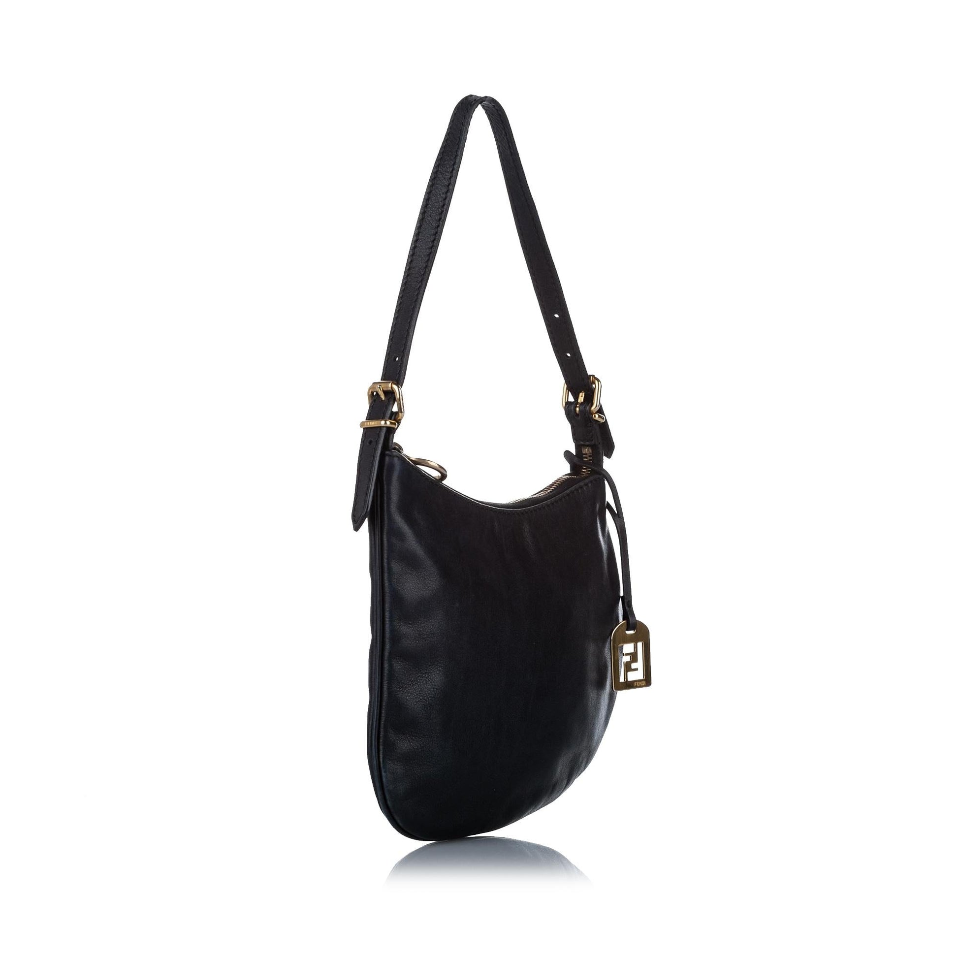 Fendi Oyster Shoulder Bag Shg Leather