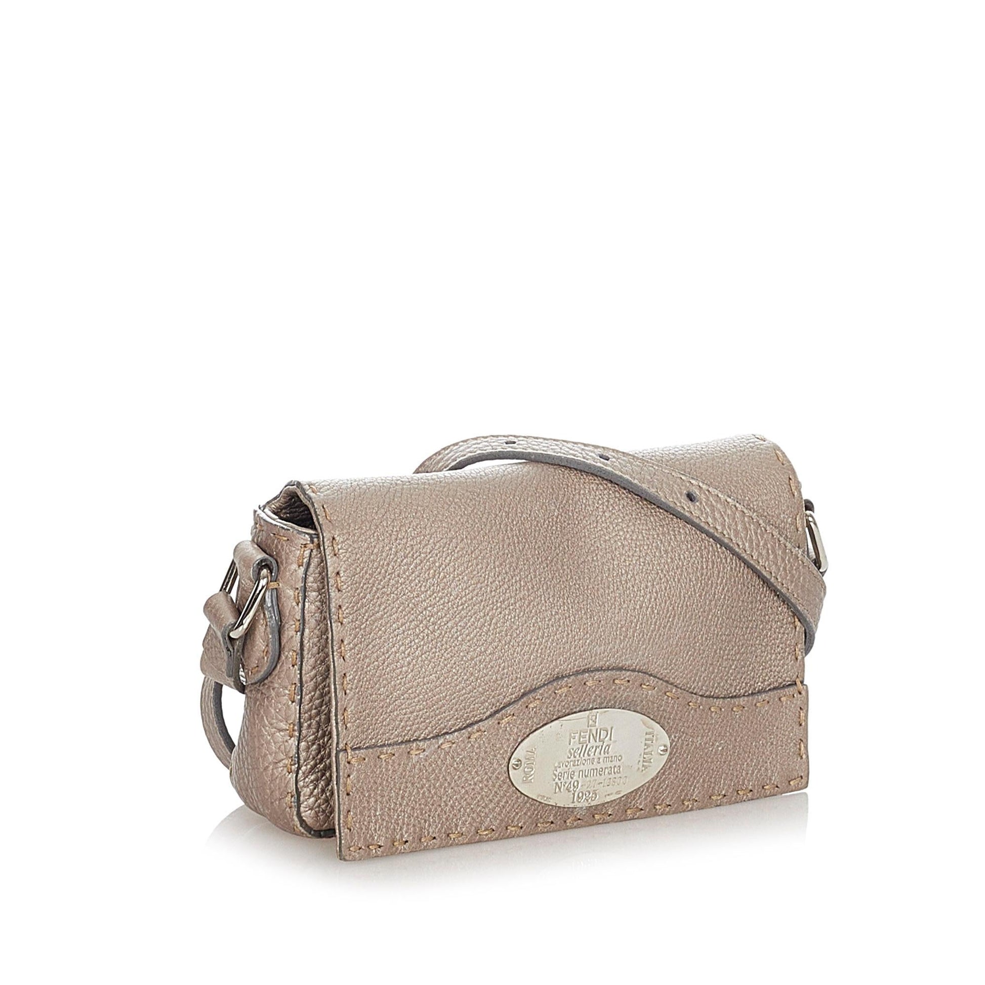 Fendi Selleria Crossbody Bag Shg Leather 50 Authentic 149232