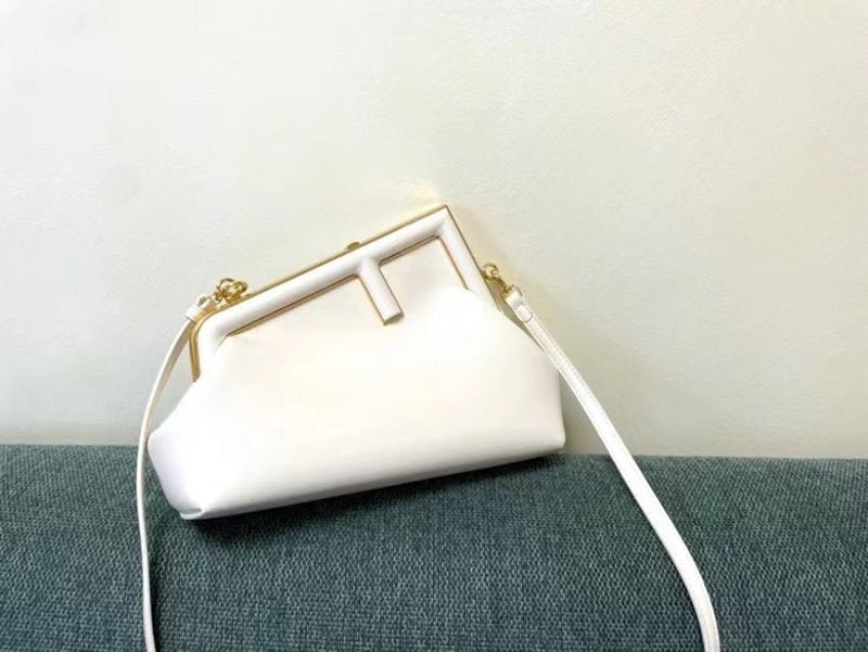 Fendi Fendi White Leather Bag Bfnd9949 Travel Bag