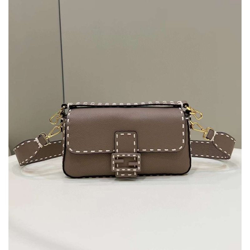 Fendi Baguette Hand Bag Shoulder Bag Hand Bag Bg02074