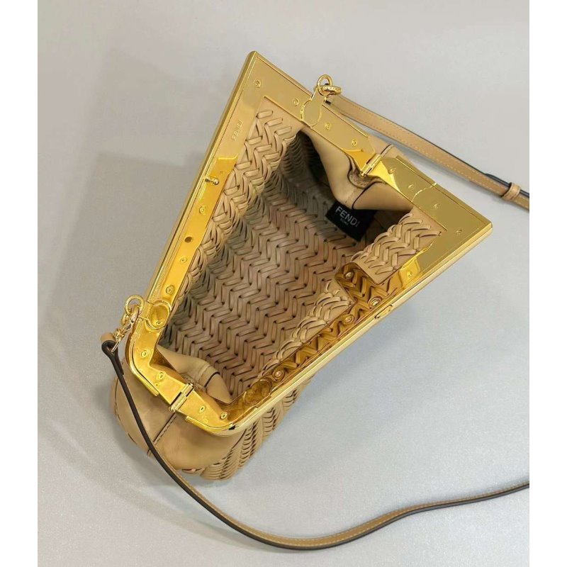 Fendi Shoulder Bag Shoulder Bag Bg02013