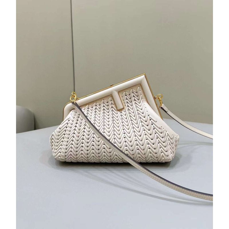 Fendi Shoulder Bag Shoulder Bag Bg02014