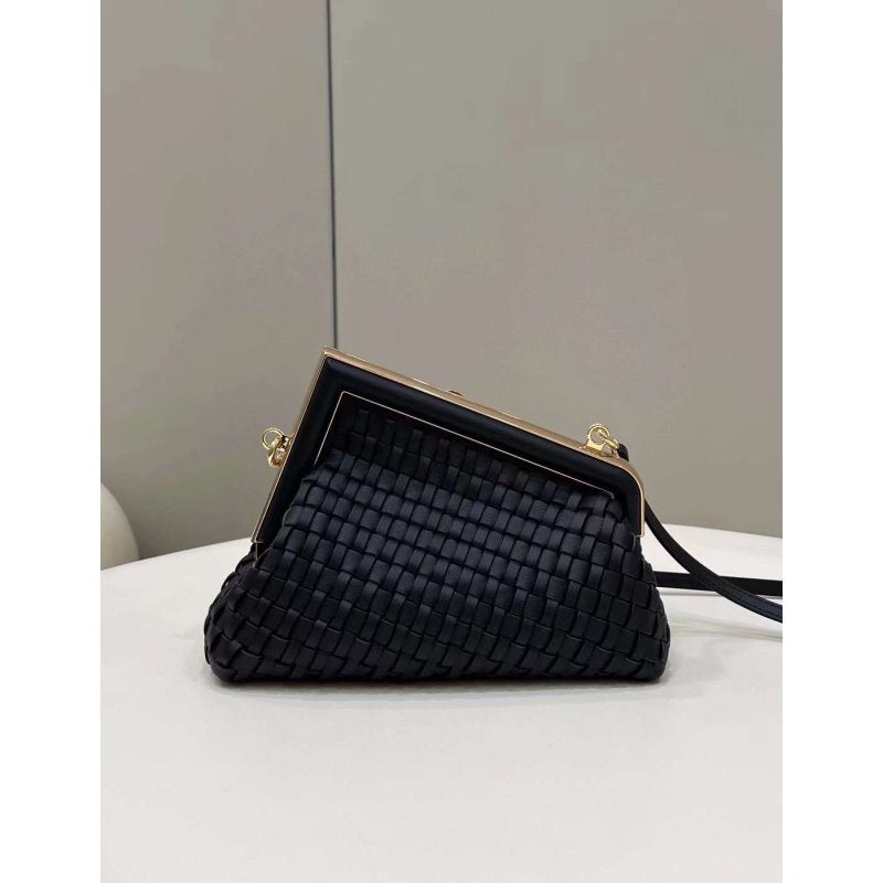 Fendi Shoulder Bag Shoulder Bag Bg02064
