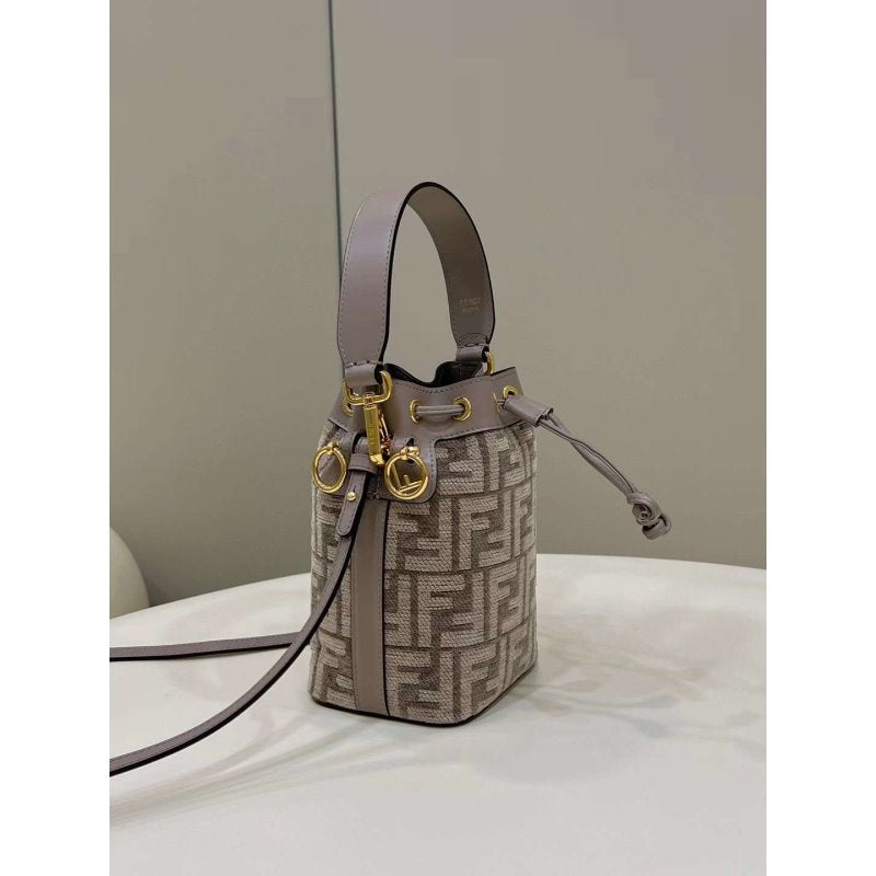 Fendi Mon Tresor Bag Travel Bag Tresor Bag Bg02058