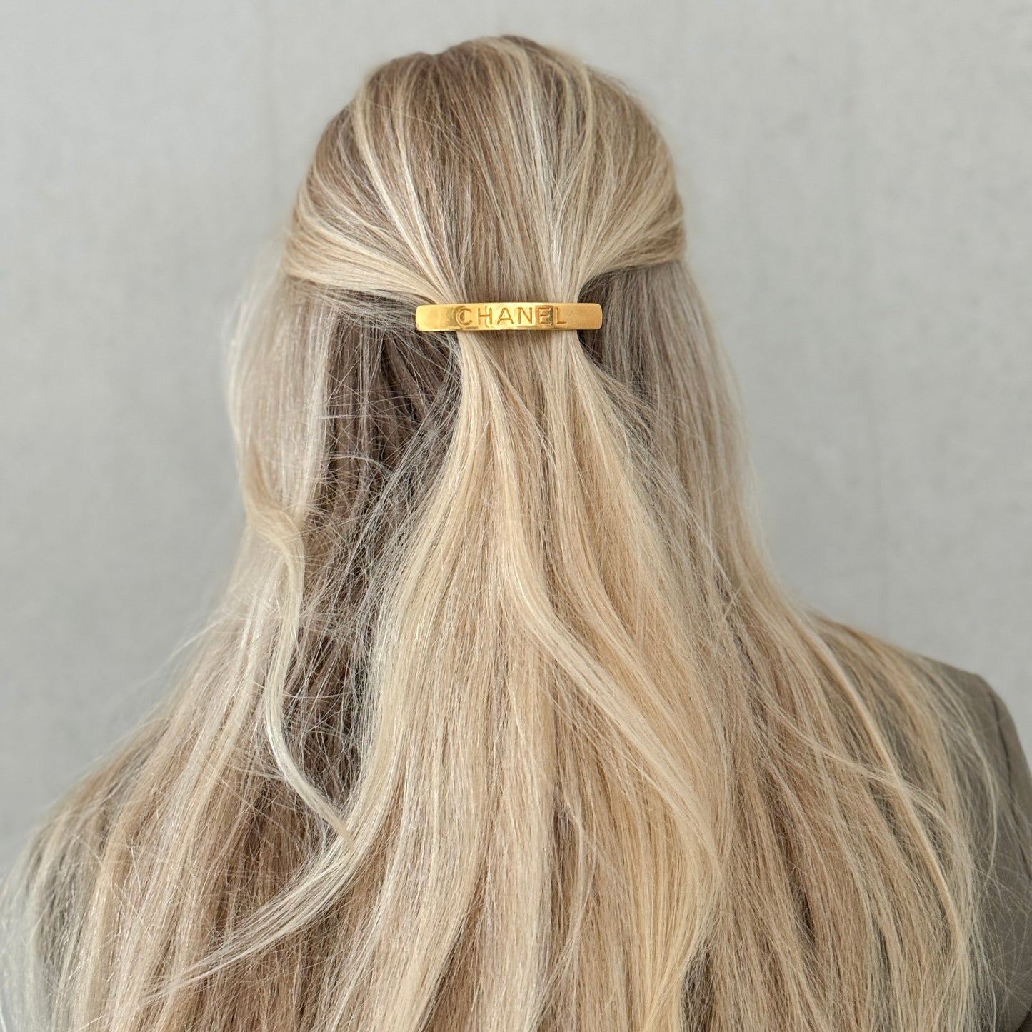 CHANEL HAIR CLIP