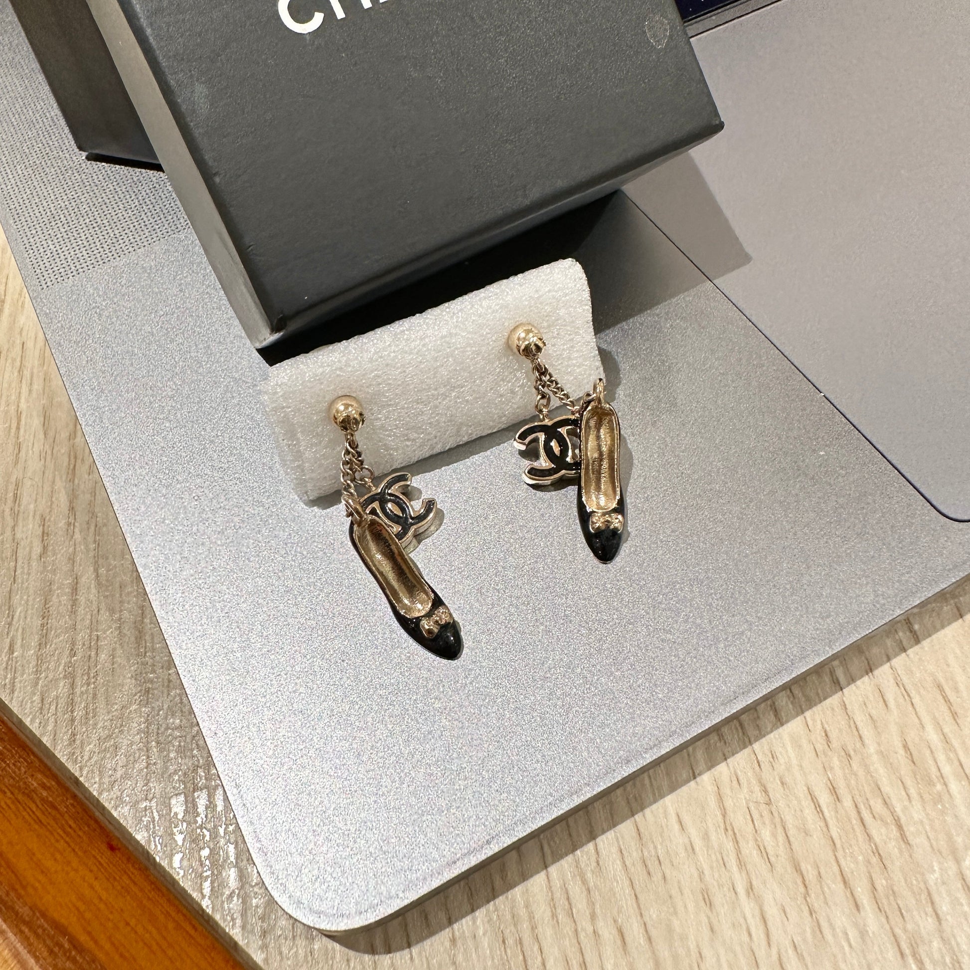 Chanel   earrings