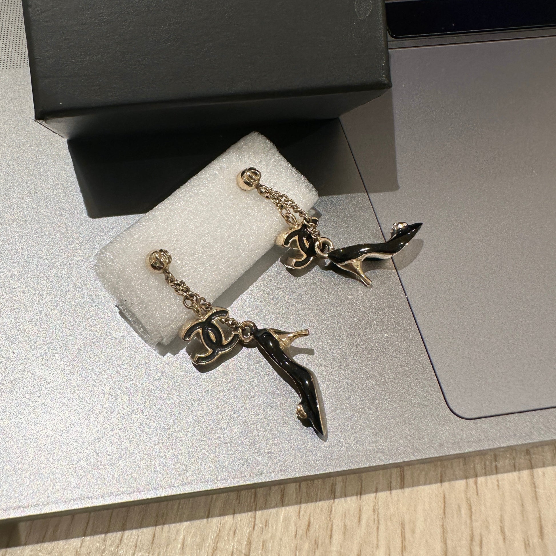 Chanel   earrings