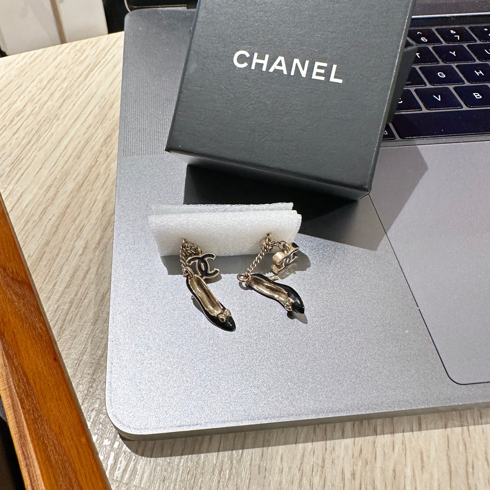 Chanel   earrings