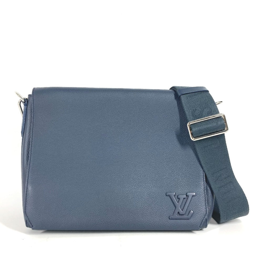 Louis Vuitton M21363 Cowhide Aerogram takeoff messenger Leather Navy Crossbody Bag