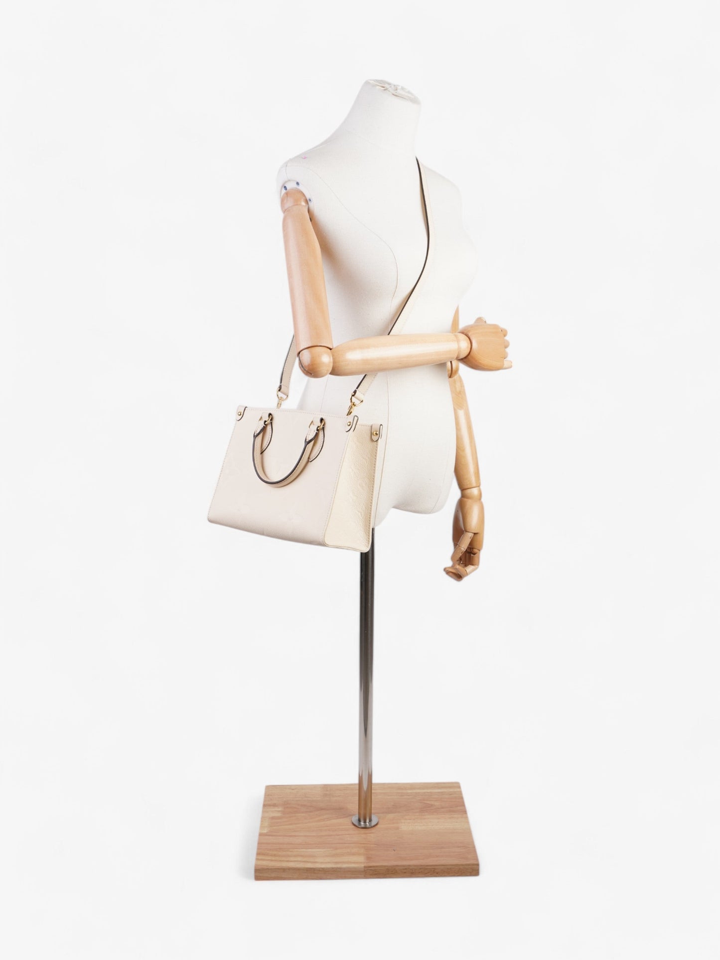 Louis Vuitton On Go Creme PM Empreinte Leather On The Go Handbag