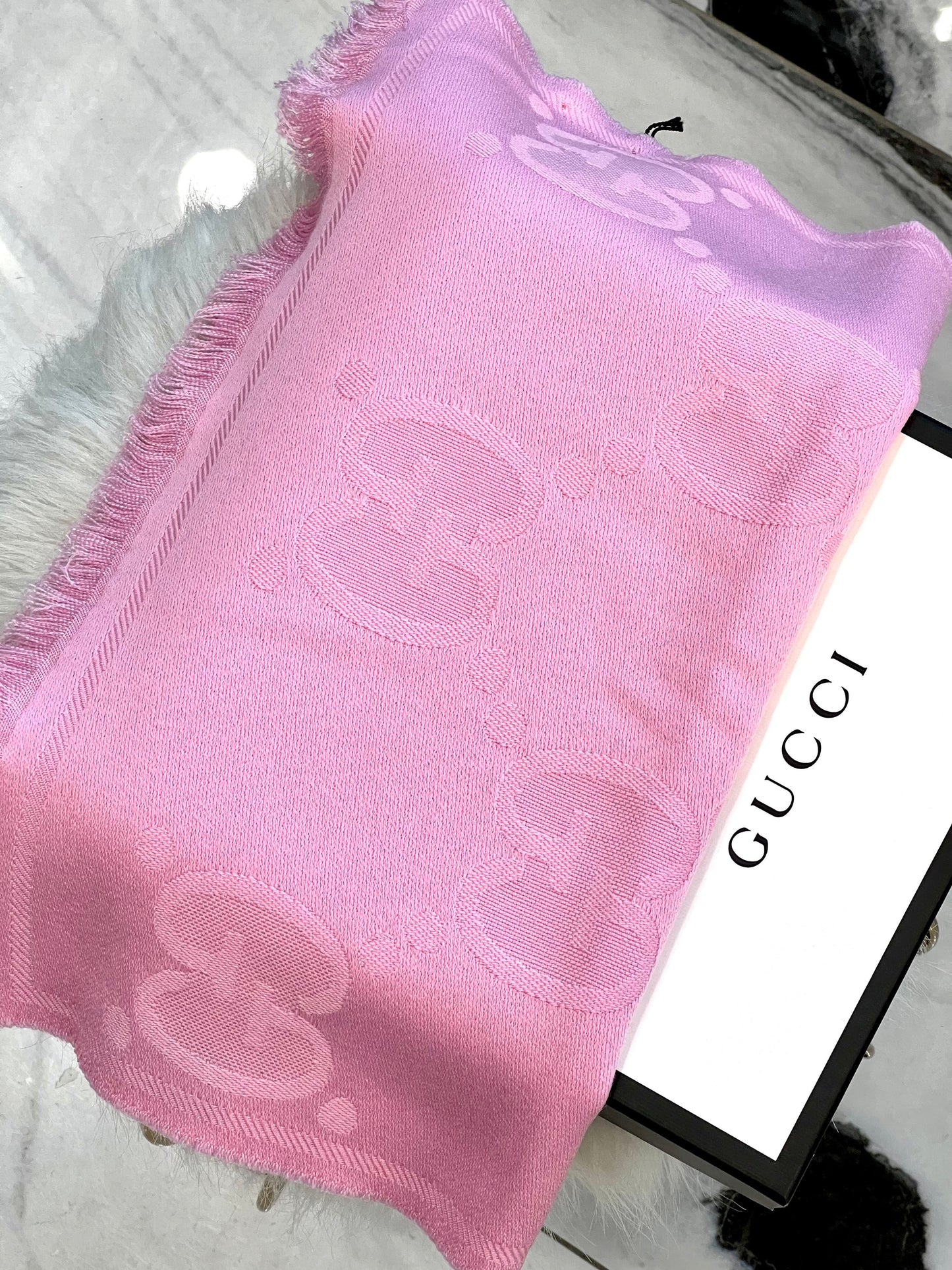Gucci GG SCARF Monogram