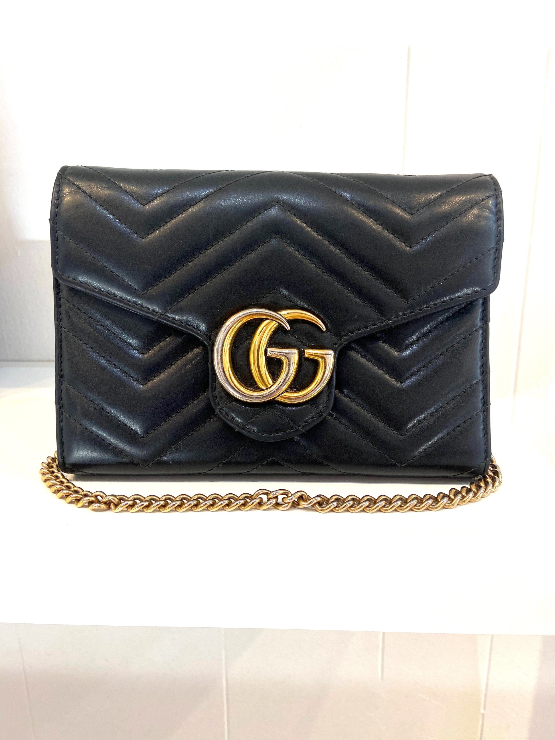 Gucci GG MARMONT Matelasse Calfskin Mini Chain Travel Bag Chain Bag