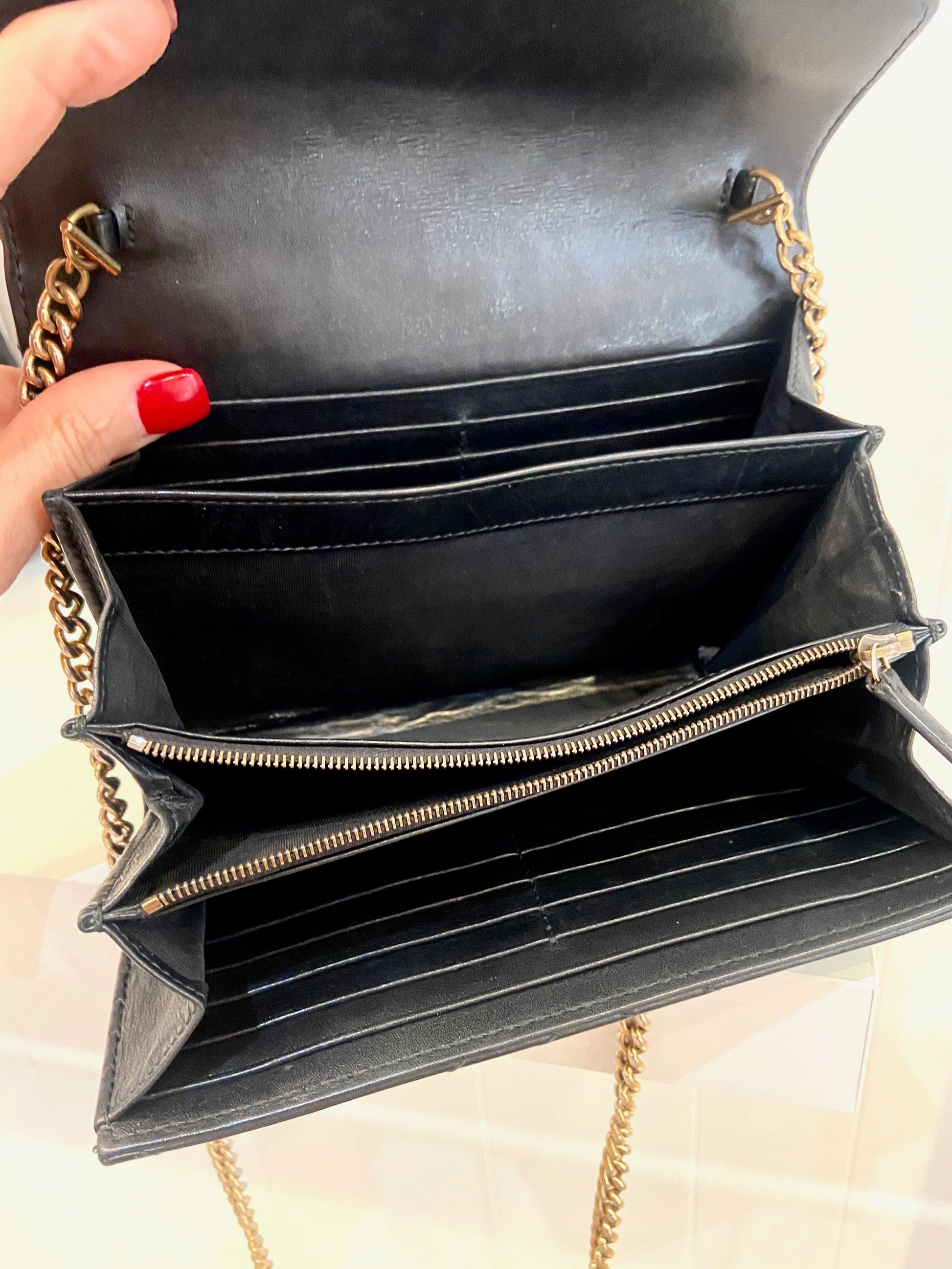 Gucci GG MARMONT Matelasse Calfskin Mini Chain Travel Bag Chain Bag