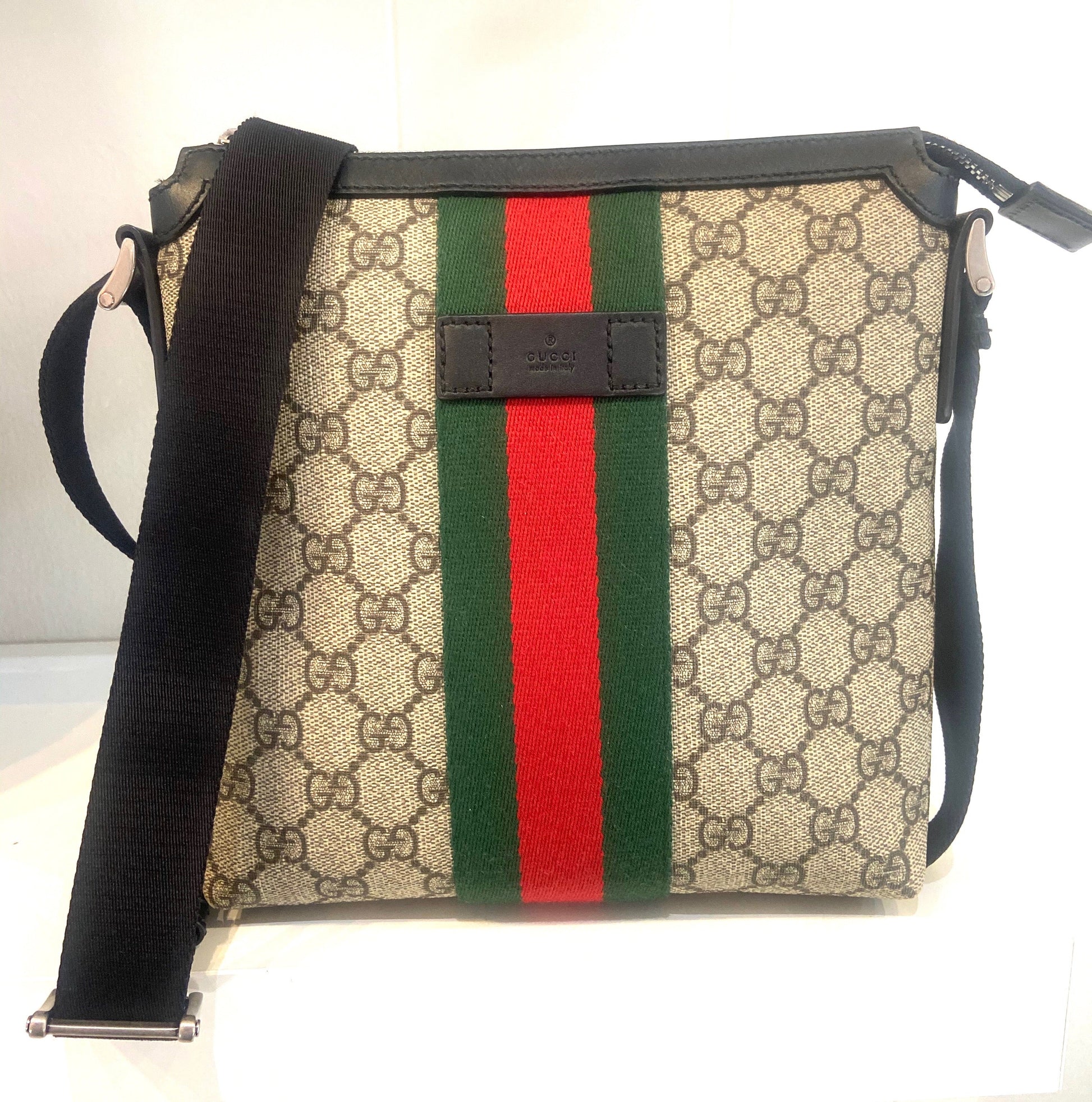Gucci GG SUPREME WEB Monogram Travel Bag