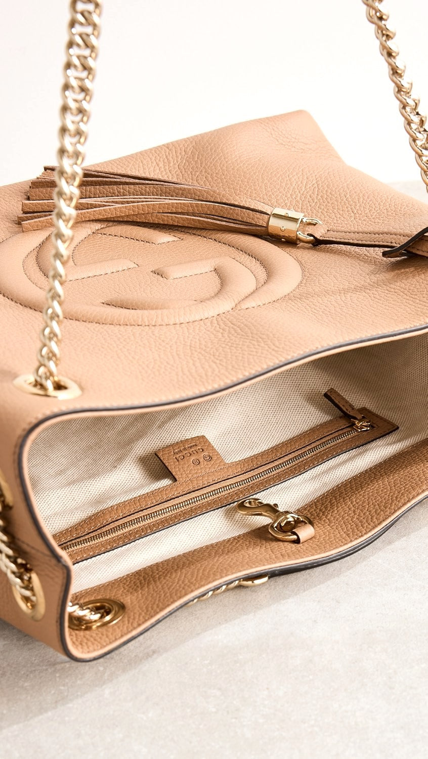 Gucci PEBBLED SOHO Leather Calfskin Medium Chain Handbag