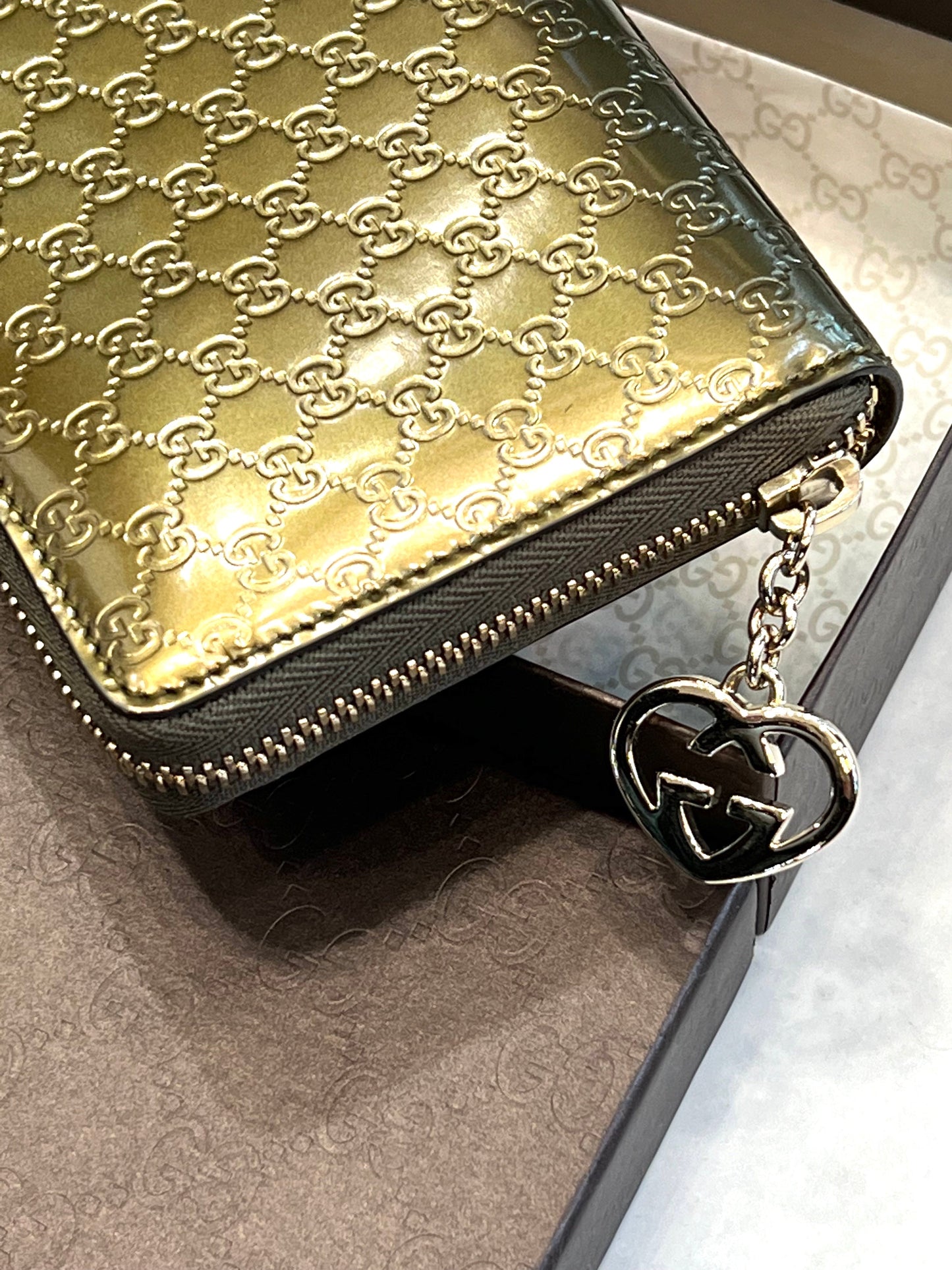 Gucci ET Wallet Case
